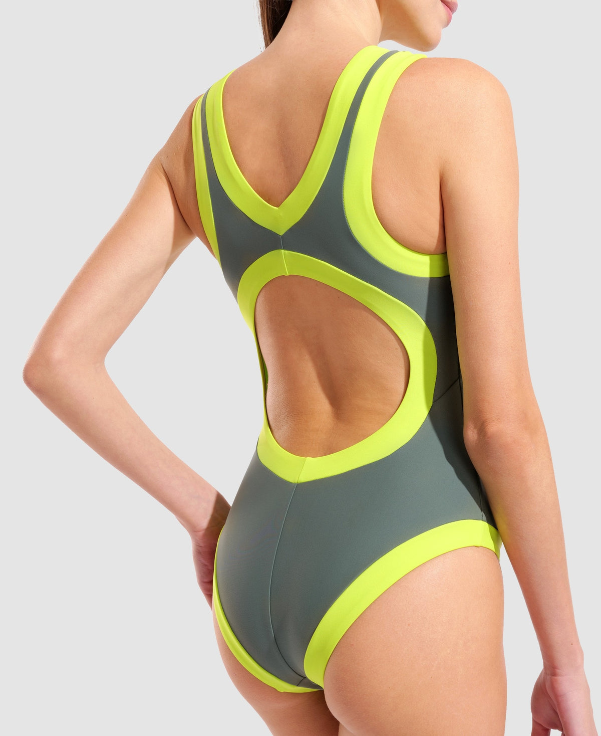 arena Bold Lines Swimsuit Feel Collection