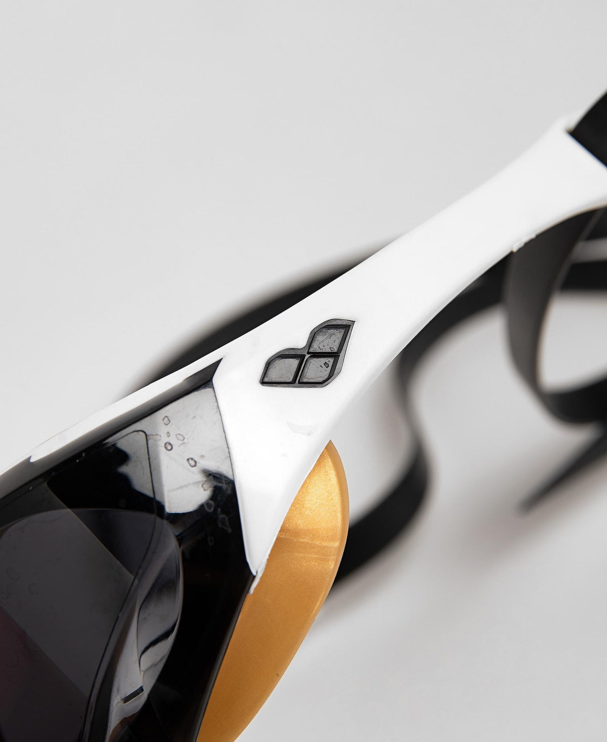 arena Cobra Edge Swipe
