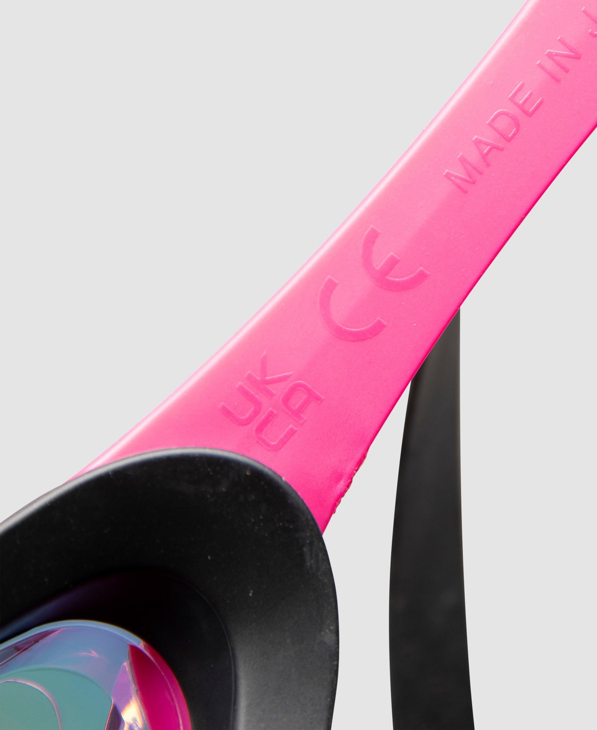 arena Keep a Breast 2026 Cobra Ultra Swipe Mirror Goggle