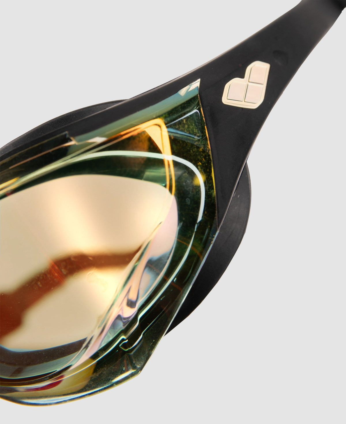 arena Cobra Edge Swipe Mirror