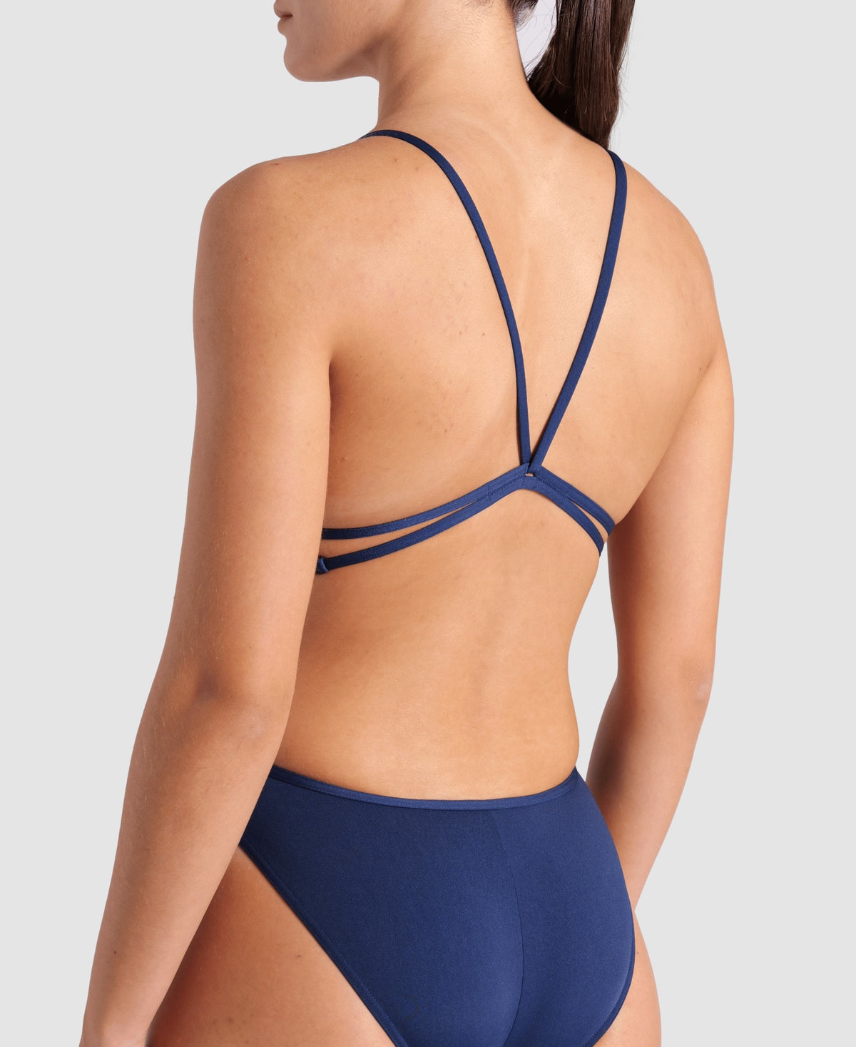 arena Diamond Color Block Lace Back Solid