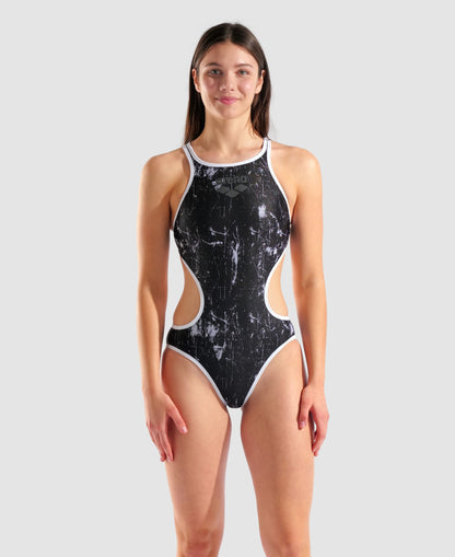 arena One Lacquer One Piece